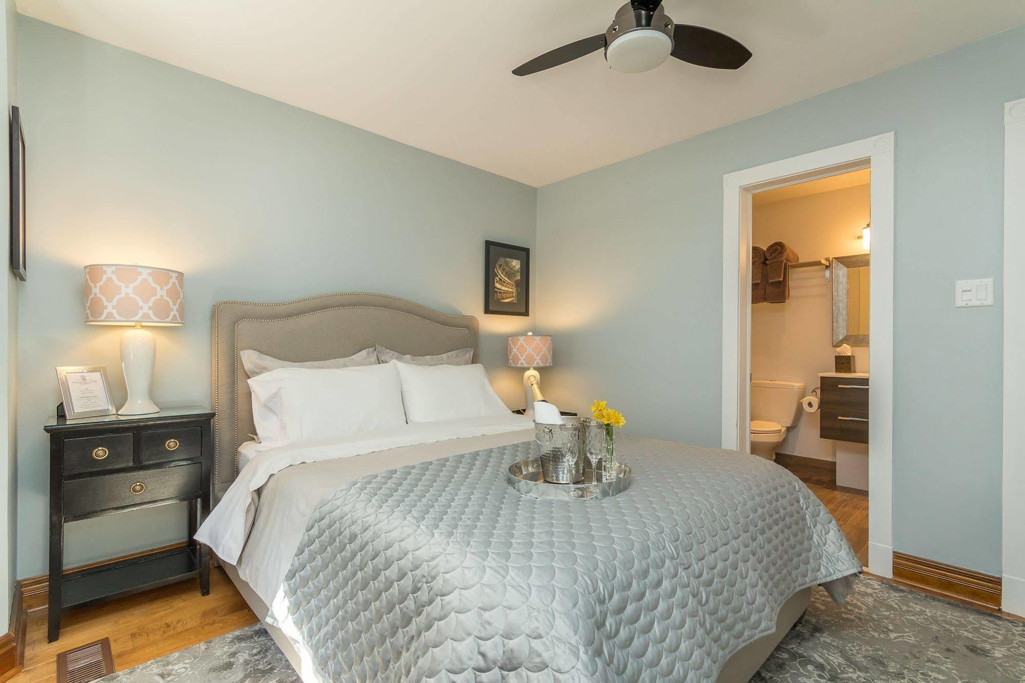 Craigleith Manor Bed & Breakfast コリングウッド エクステリア 写真
