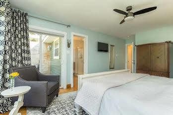 Craigleith Manor Bed & Breakfast コリングウッド エクステリア 写真